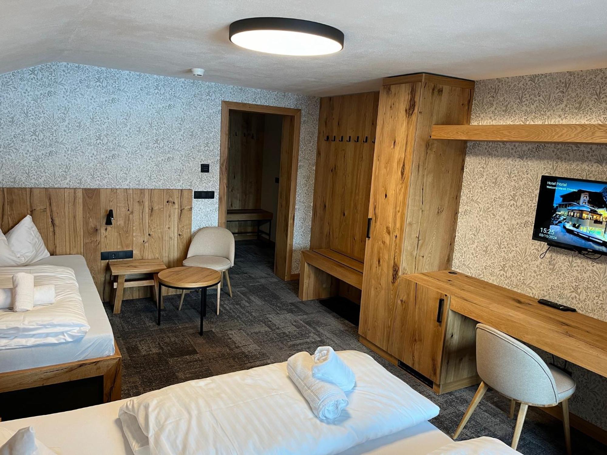 Tieflehner Hof Pitztalhaus Hotel Sankt Leonhard im Pitztal Exteriör bild