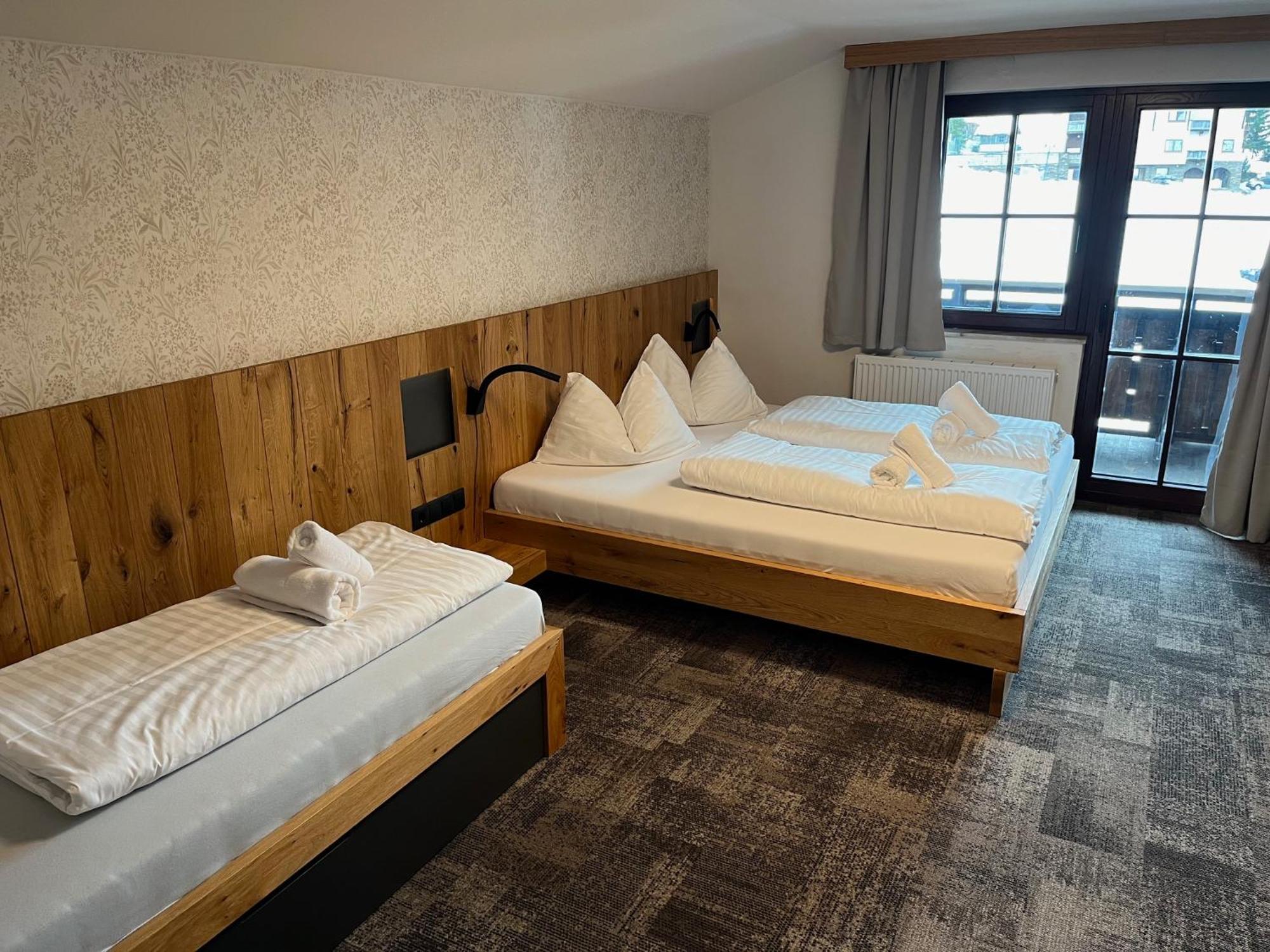 Tieflehner Hof Pitztalhaus Hotel Sankt Leonhard im Pitztal Exteriör bild