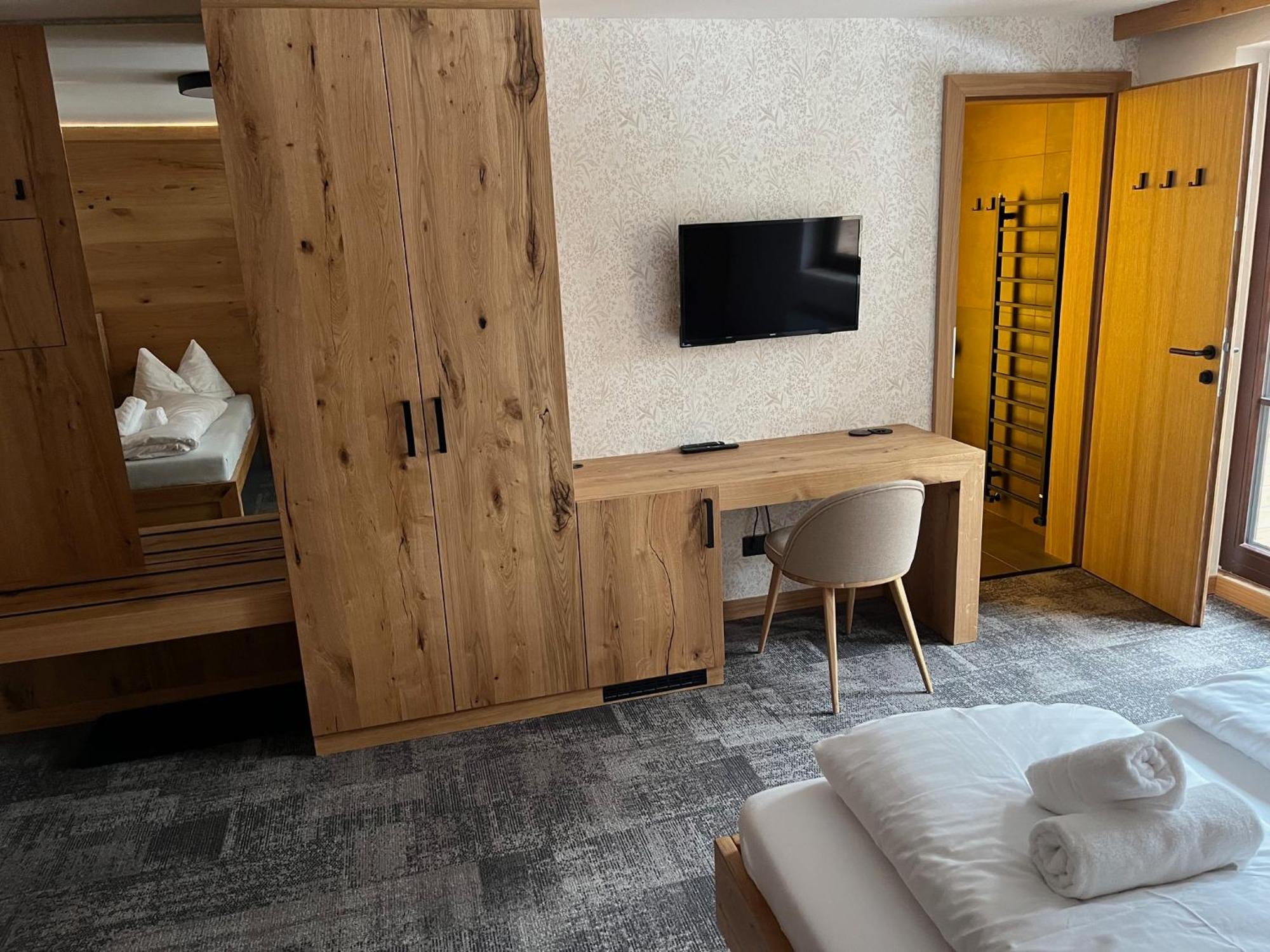 Tieflehner Hof Pitztalhaus Hotel Sankt Leonhard im Pitztal Exteriör bild