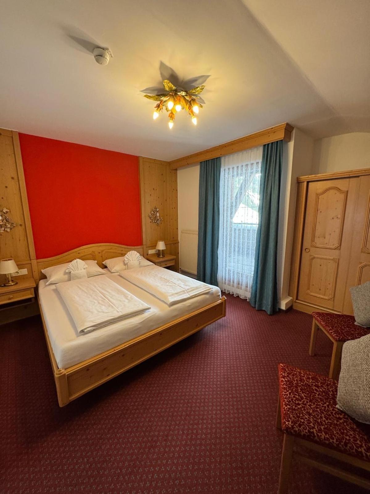 Tieflehner Hof Pitztalhaus Hotel Sankt Leonhard im Pitztal Exteriör bild